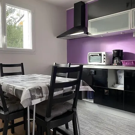 T2 Confortable Avec Wifi, Au Centre De La Roche-posay, A Proximite Des Thermes Et Parking Gratuit - Fr-1-541-93 Apartmán *