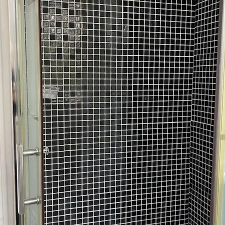 T2 Confortable Avec Wifi, Au Centre De La Roche-posay, A Proximite Des Thermes Et Parking Gratuit - Fr-1-541-93 Apartmán